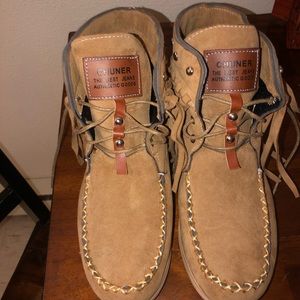 Chuner moccasin boots